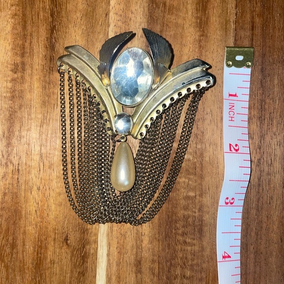 Elegant Art Deco Gold Plated Chain Brooch - Picture 3 of 3